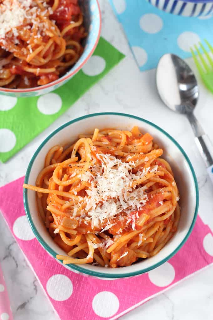 Simple Tomato Spaghetti for Kids - My Fussy Eater | Easy Kids Recipes