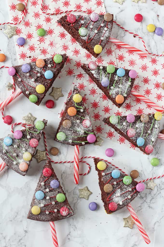 Christmas Tree Chocolate Cake Pops - My Fussy Eater | Easy ...